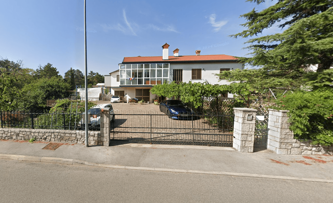 Owner-occupied house in Sezana, Slovenia